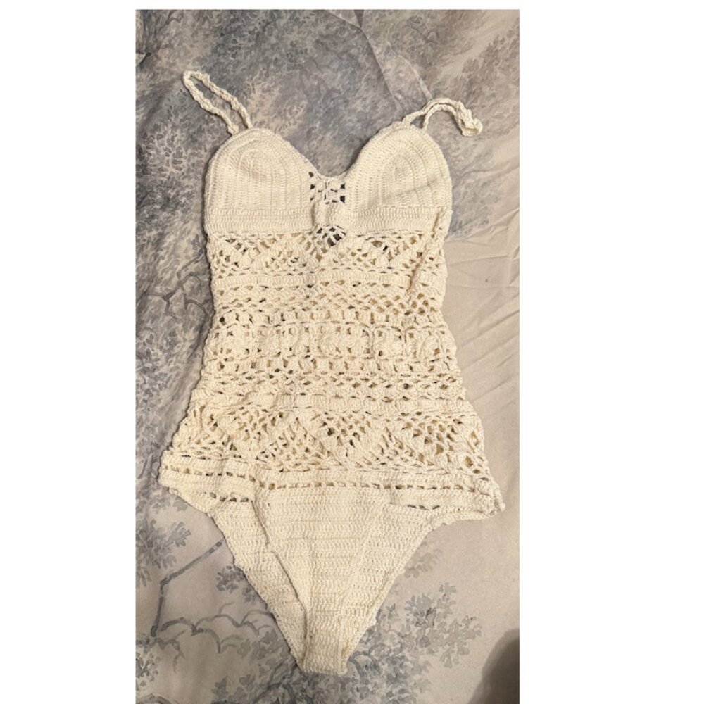 Andi Bagus - Crochet Monokini
